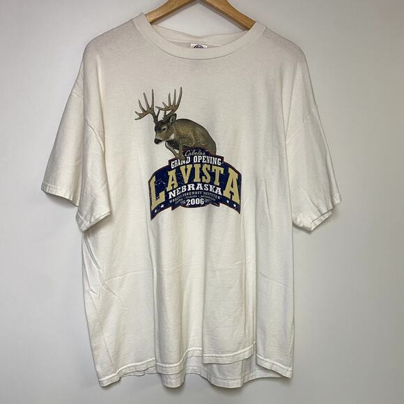 Vintage Cabelas Shirt 2006 Omaha Nebraska T-Shirt Deer Hunt - Picture 1 of 2